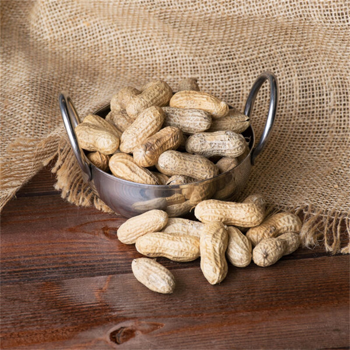 Roasted Unsalted in-Shell Peanuts 25 lb W649815